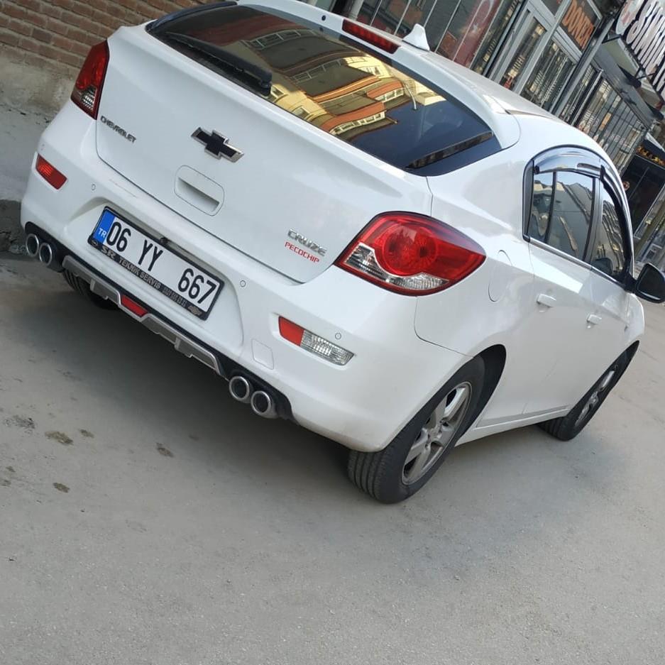 

Универсальный пластиковый диффузор Chevrolet Cruze Hatchback с 4 выходами