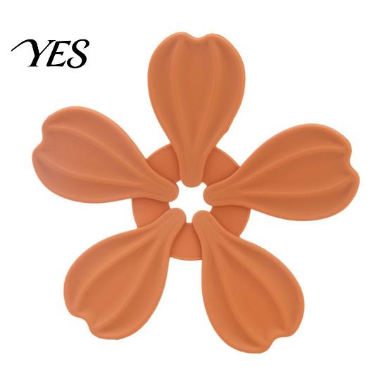 Durable Silicone Coaster Petal Shaped Coaster, Heat Resistant Mat, Non-Slip Baby Safe Kitchen Accessory Dishwasher Pot for Dining Room Non-slip
