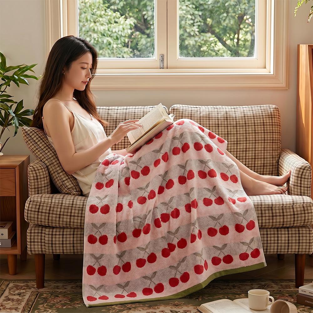 Luxury Yarn-Dyed Jacquard Cotton Bath Towel - Soft, Absorbent, Thick, and Large