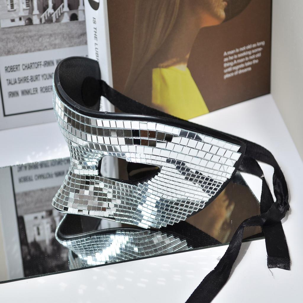 Neue Diskokugel Glitzer Gesichtsmaske Cosplay Glänzende Königin Halloween Party Kostüme Accessoires Herrenmode Abschlussballmasken Halber Helm