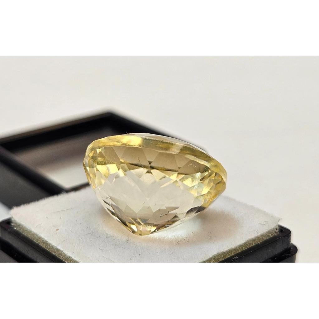 Natural Light Yellow Sapphire 20-21 Ct Oval Cut Beautiful Loose Gemstone