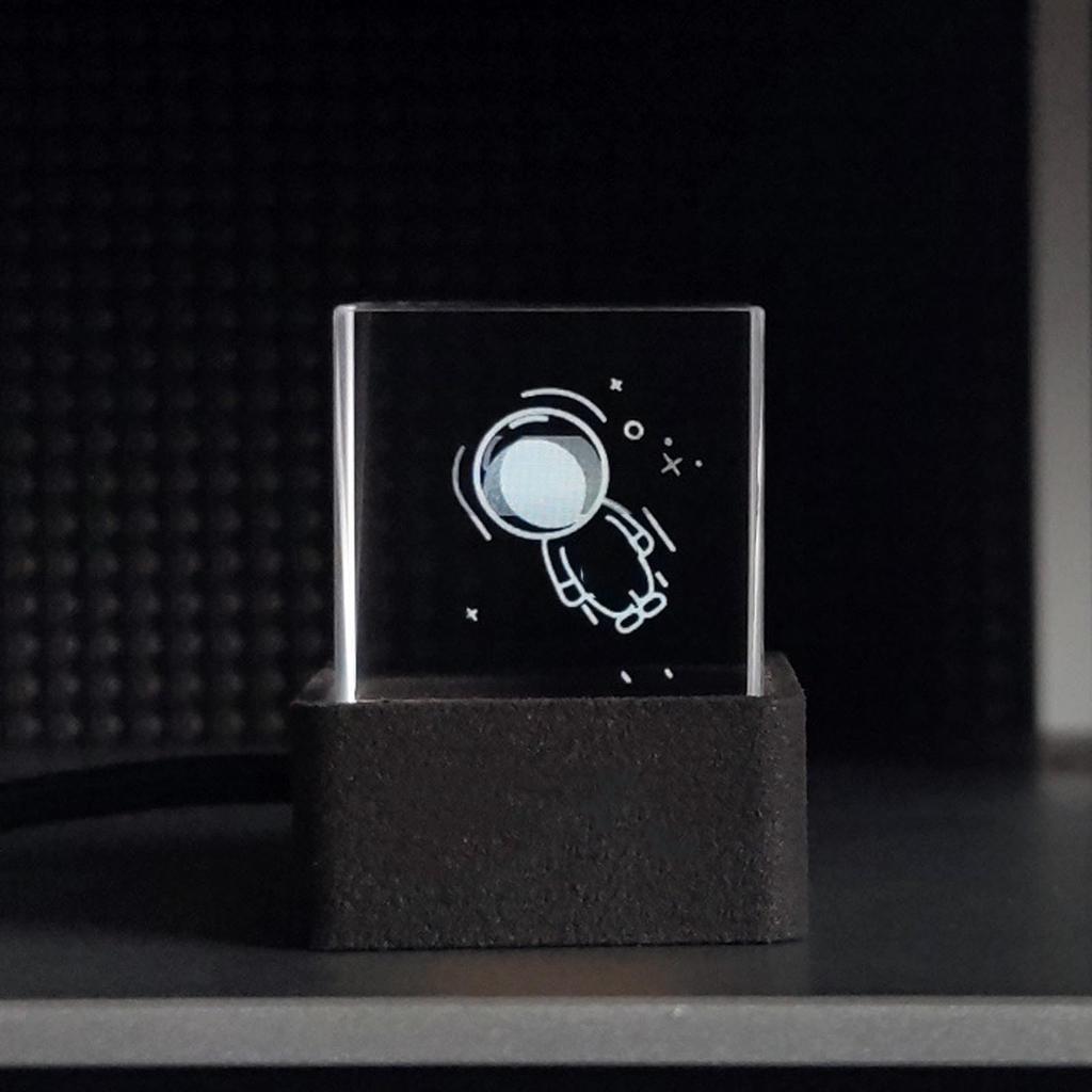 LED Holographic Crystal Cube 3D Photo Display Smart Weather Digital Clock for Desk Car Decoration GIF Animation Photo Album Play