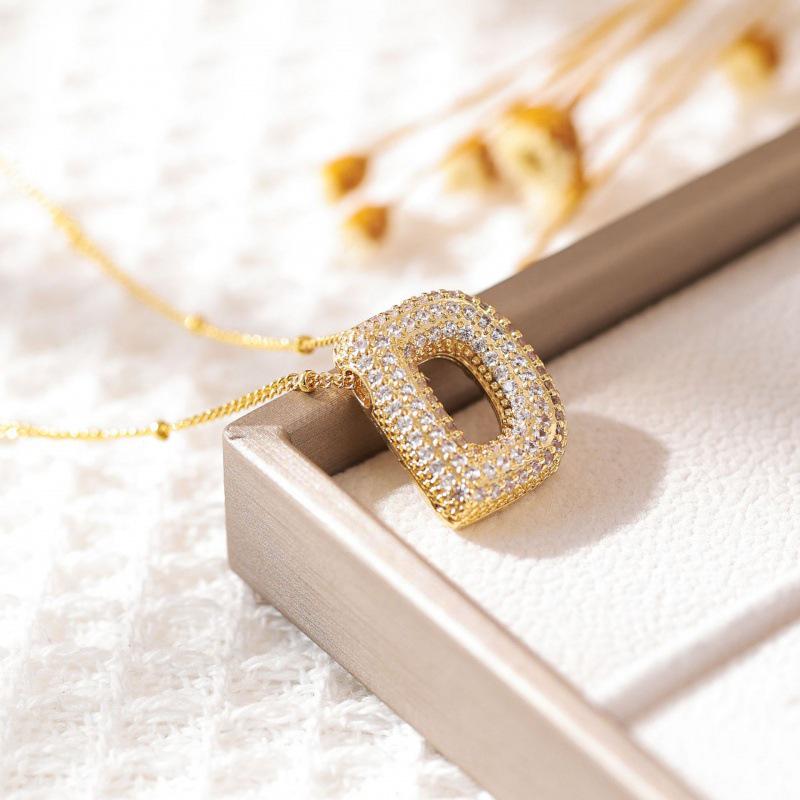 26-Letter Alphabet Pendant Necklace with Copper Clavicle Chain and Micro-Inlaid Zircon