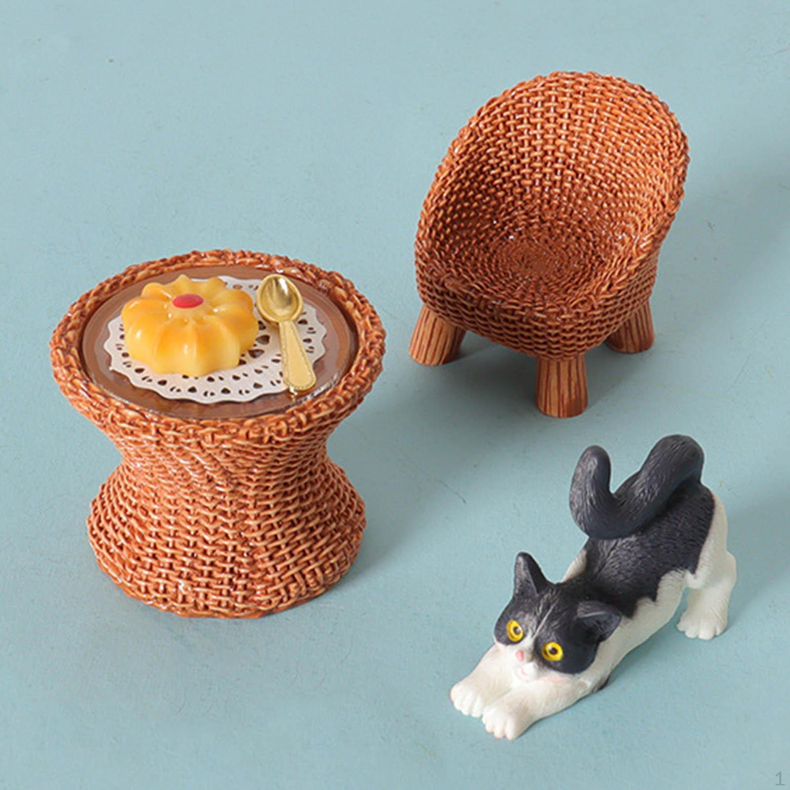 

Фигурка кошки, модель стола и стула, реквизит для ролевых игр с мебелью для аксессуаров Cat stretching