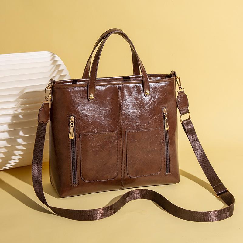 

Women s 2025 Fashion Retro Shoulder Bag - Large Capacity Tote and Simple Crossbody кавовий