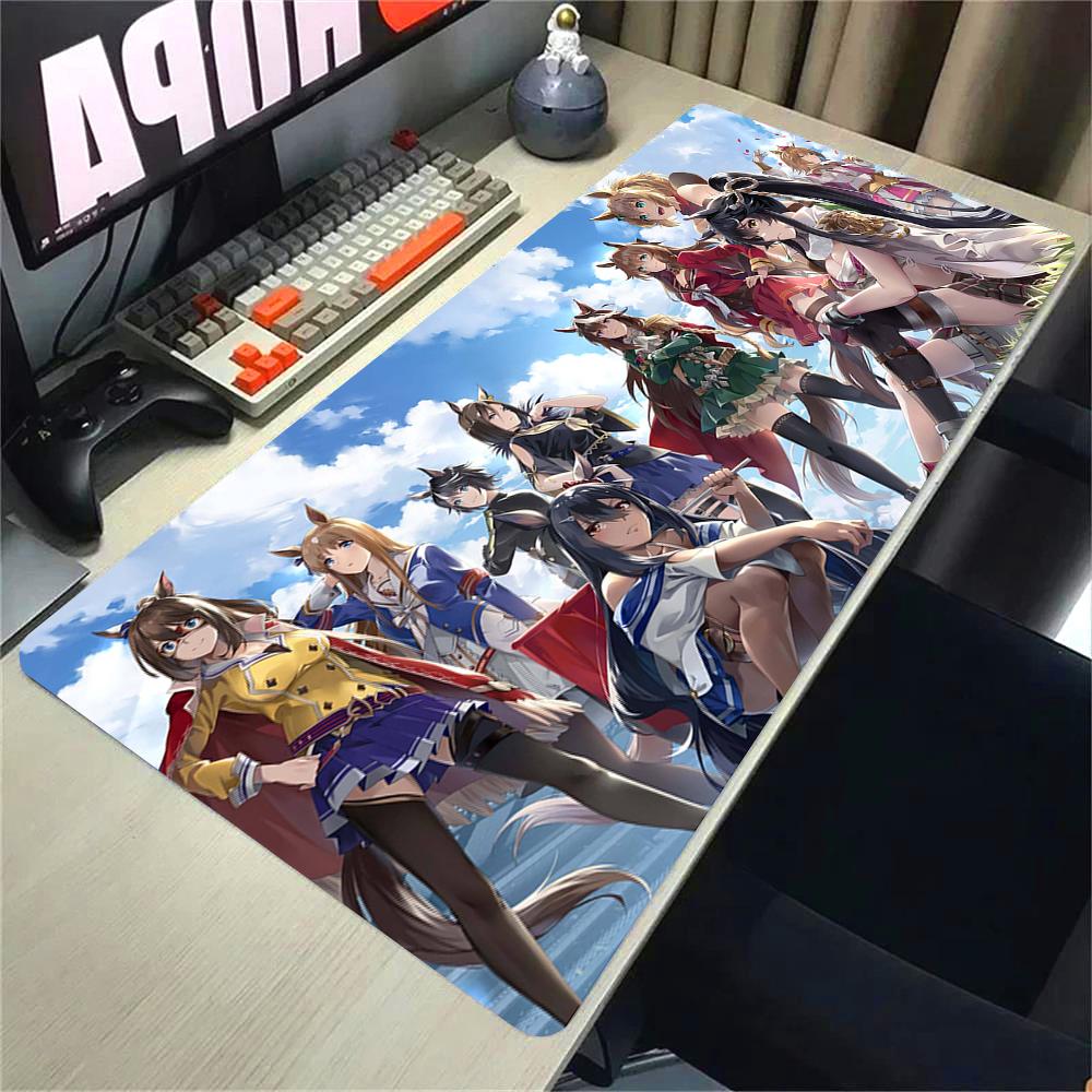 Nouveau Tapis de Souris Anime Umamusume Pretty Derby Tapis de Souris Clavier Grand Dessin Animé Mignon Oguri Cap Tapis de Bureau PC Gamer Impression Tapis de Table