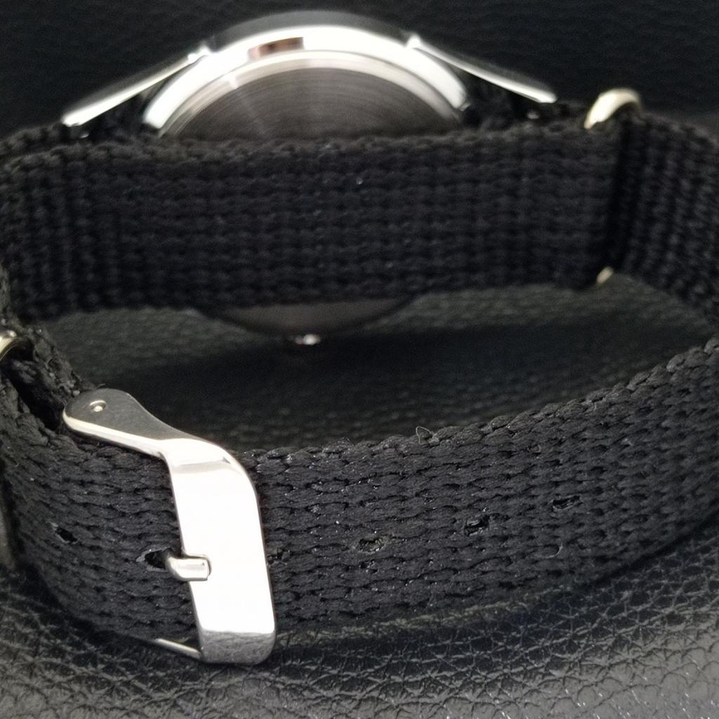 VINTAGE HAND-WINDING REFURBISHED SWISS MENS BLACK COLOR DIAL WATCH A700956-5 R205a-a700956