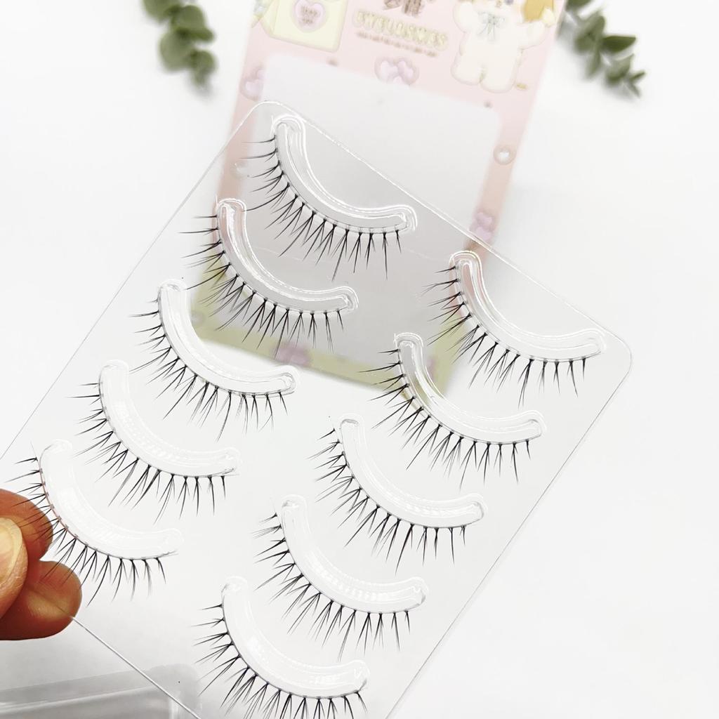Dream Deer W-71 Natural V-Shape Manga False Eyelashes for Beginners - Transparent Stem One-Piece.