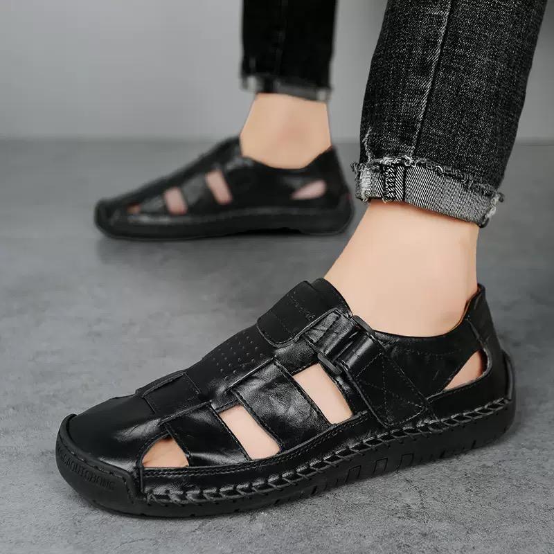 Fashion Men's Plus Size Beach Sandals Summer 2025 New Leather Retro Handmade Sandals Fashionable Casual Hollow Toe Sandals