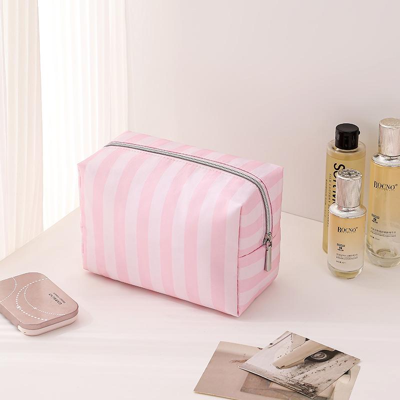 Szykowana dwupoziomowa kosmetyczka podróżna: Uroczy, Pojemny, Przenośny Organizer na Kosmetyki