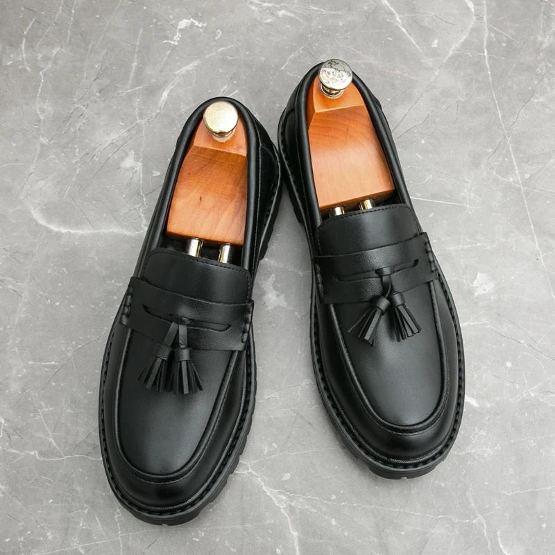 Fashion 2025Fashion Men Casual Leather Shoe High Quality Classic Business Dress Shoe Outdoor Antiskid Casual Flat Designer Tassel Loafer