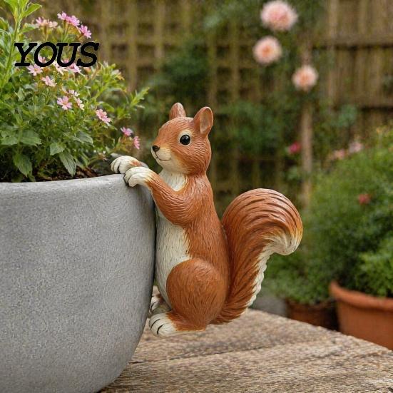 Weatherproof Yard Figurines Planter Climber Squirrel Statue, Cute Lifelike Sculpture, Resin Garden Ornaments Small Animal Figurine for Plant Pot Edge