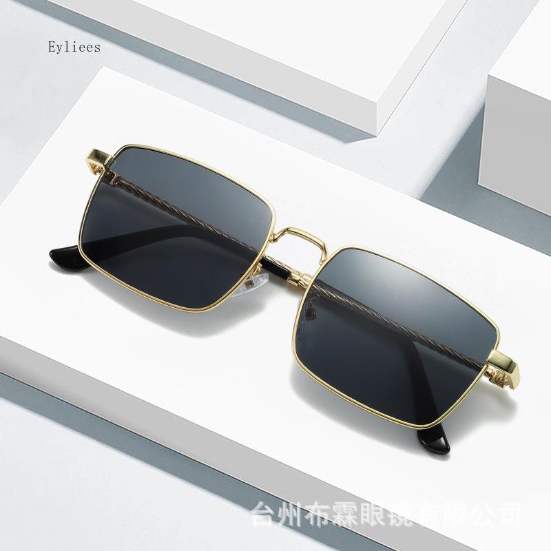 New Fashion Square Sunglasses Men  Designer Vintage Metal Sun Glasses For Women Retro Travel UV400 Eyewear gafas de sol