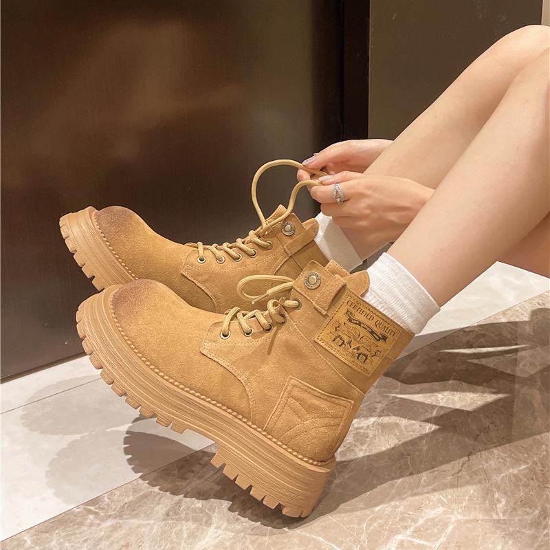 2025 Autumn and Winter Internet Celebrities with the Same New Thick-soled Heightened Anti-skid Explosion Versatile Niche British Martin Boots Short