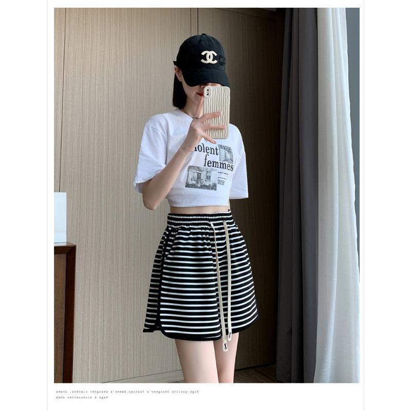 Gestreifte lässige Sport-Shorts für Damen, Sommer, koreanische Version der elastischen, hohen Taille, lockere Hotpants in großer Größe mit weitem Bein