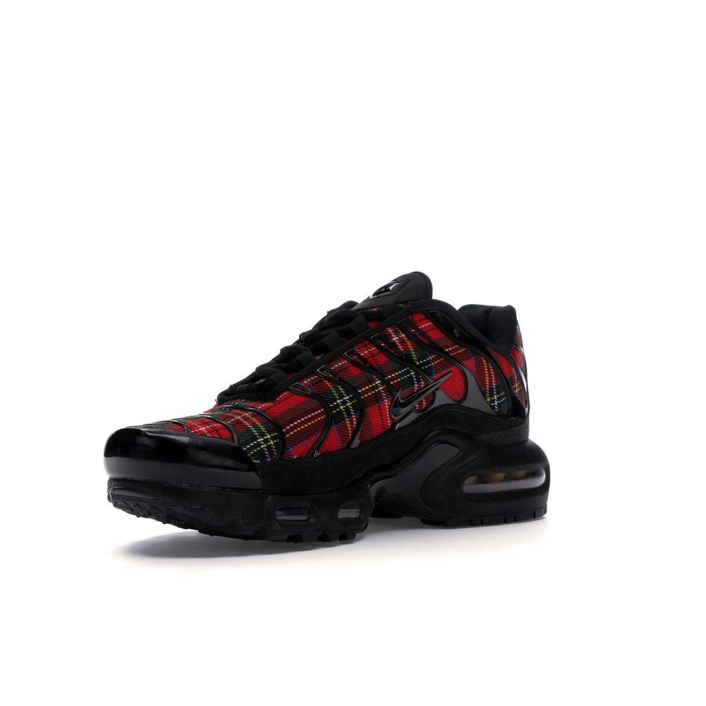nike air max plus tartan black