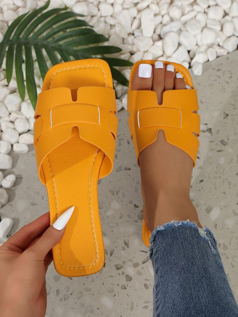 European and American Plus Solid Color Lightweight Flat Slippers for Women's Outdoor Wear, Beach Sandals