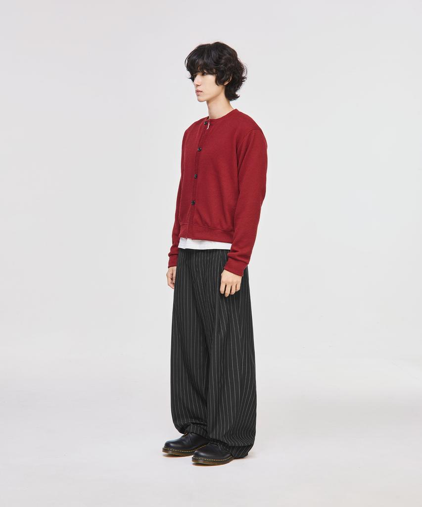 SIGNATURE Side Deep One-Pleat Slacks [Black Stripe]