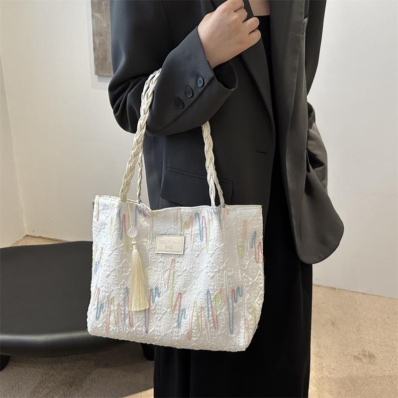 Niche Foreign-style Commuter Bag, Beautiful Casual Tote Large-capacity Bag, Women's 2025 Summer New Personalized Shoulder Armpit Bag