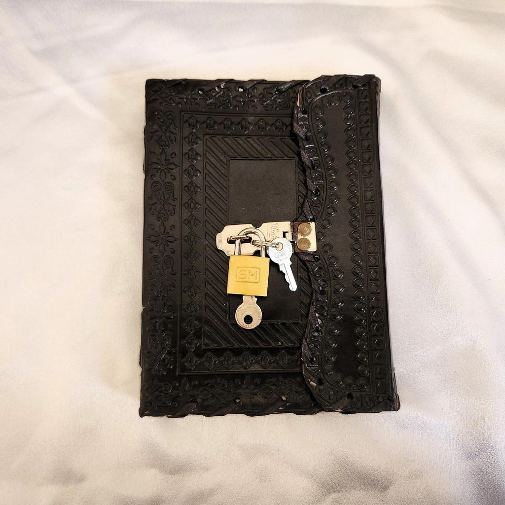 Kožený deník Zámek a klíč Kožený deník, Zápisník, skicák, Kniha snů, Svatební dar, Cestovní kniha, Kniha na psaní, Personalizovaný dárek.