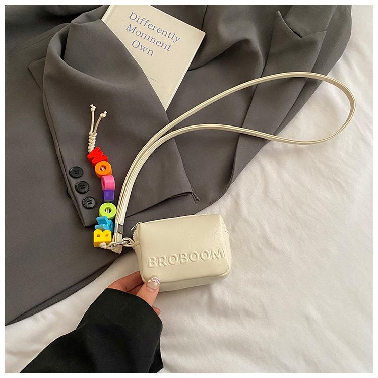 

2025 spring new design handbag bag women s fashion simple small square bag casual Korean version shoulder messenger bag белый