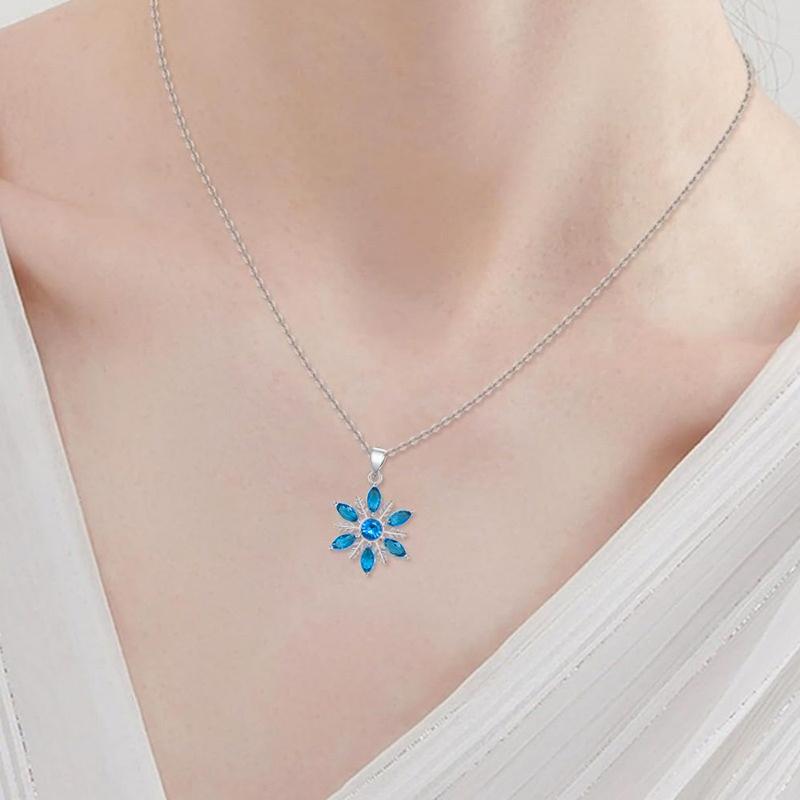 Huitan Women Blue Cubic Zircon Snowflake Pendant Necklace Silver Color Fashion Winter Jewelry Lady Party Christmas Elegant GiftGood Product