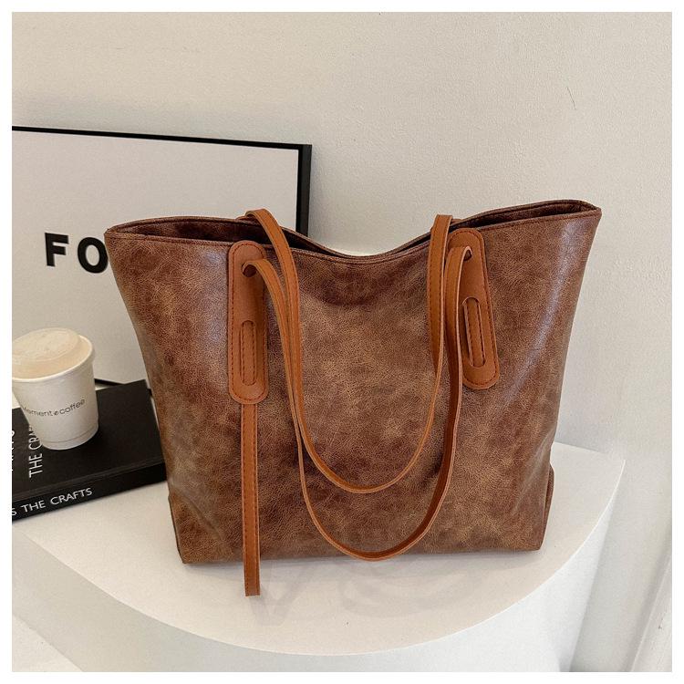 2024 Y2K Retro Women's Large Capacity Oil Leather Tote Shoulder Bag