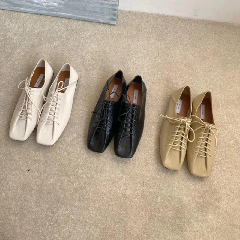 Luxury Designer Shoes for Women New Flat Shoes Women Casual Roses Lace-Up Low Rubber Basic Cross-tied Leisure Square Toe Shoes