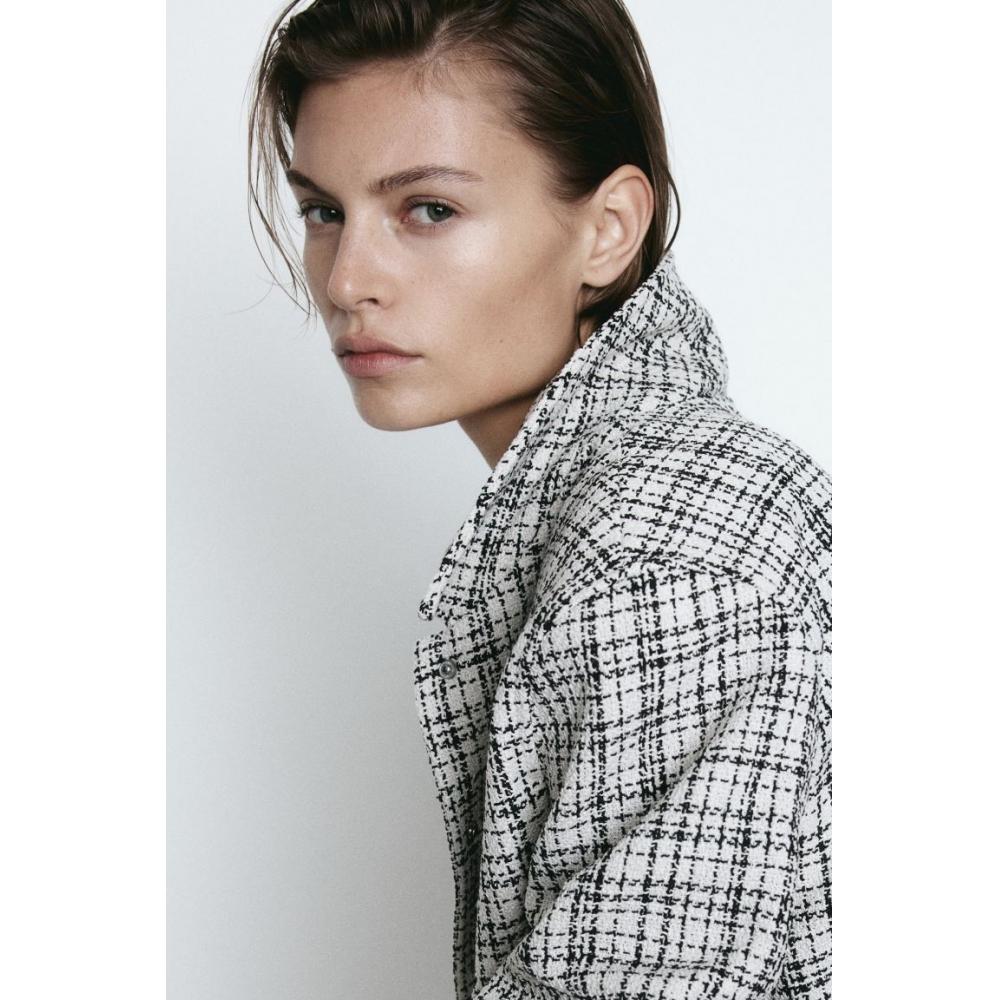 

Куртка HM из букла кремового цвета в клетку