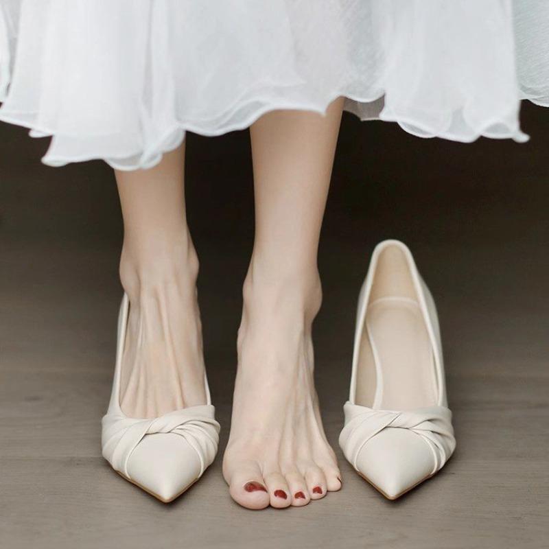 Pointed Single Shoes New Niche Temperament Professional Single Shoes Simple Shallow Commuting High Heels Women