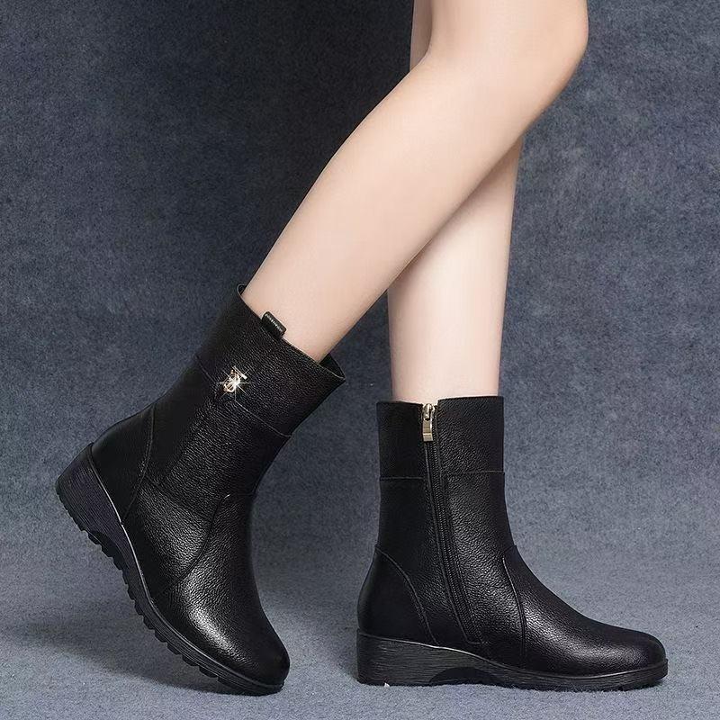 Fashion boots soft leather boots autumn and winter new low-heeled medium tube non-slip soft-soled small leather boots trendy versatile women