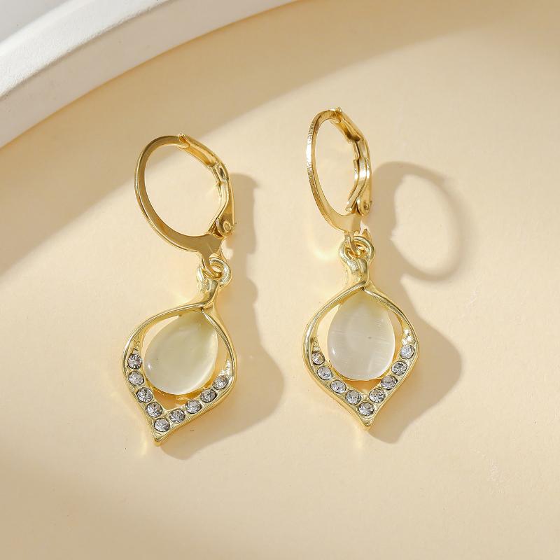 BlingBay Women's Pendant Earrings Light Luxury Water Drop Shape Elegant Lady Earrings Girls Party Birthday Jewelry Gift