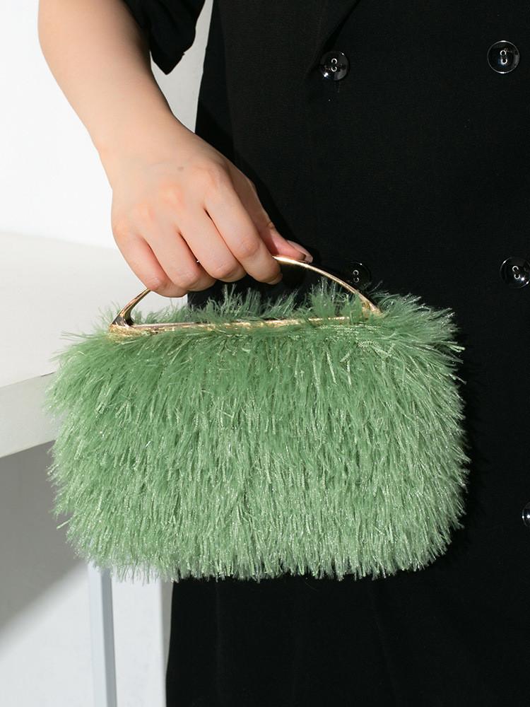 Borsa invernale in peluche da donna portatile con nappe e chiusura a lucchetto per uscite serali