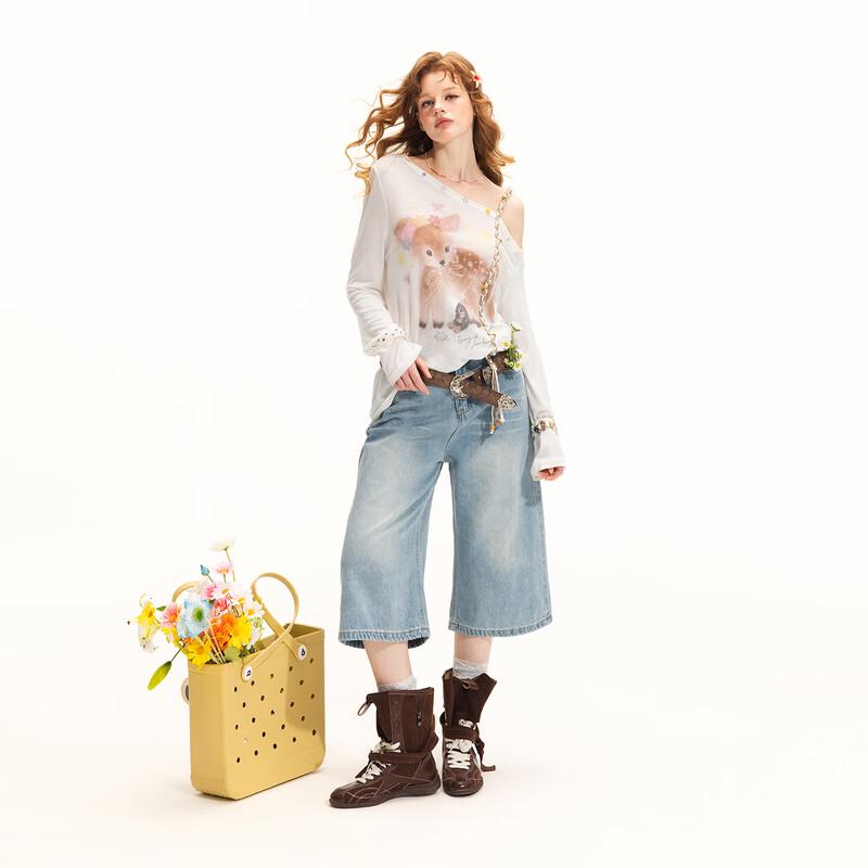 UNIFREE Sweet Deer Print Off-Shoulder T-Shirt