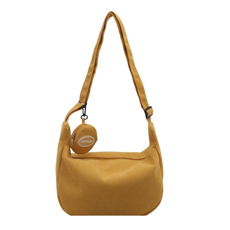 Corduroy bag women's large capacity 2025 new spring and summer leisure shoulder messenger cloth bag class commuter dumpling bag