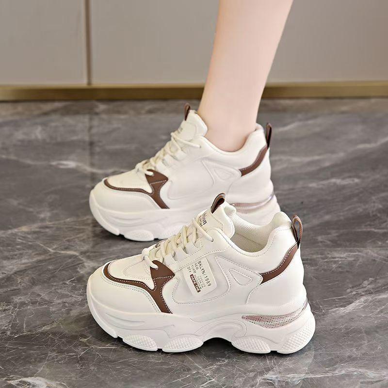 Factory straight hair inner height increase dad shoes 2025 new women's spring and autumn platform sports shoes show smaller casual women's shoes