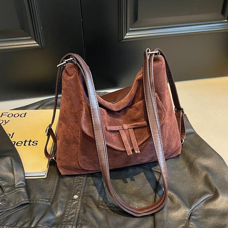 Commuter tote bag women's large-capacity new niche design single shoulder messenger bag casual backpack