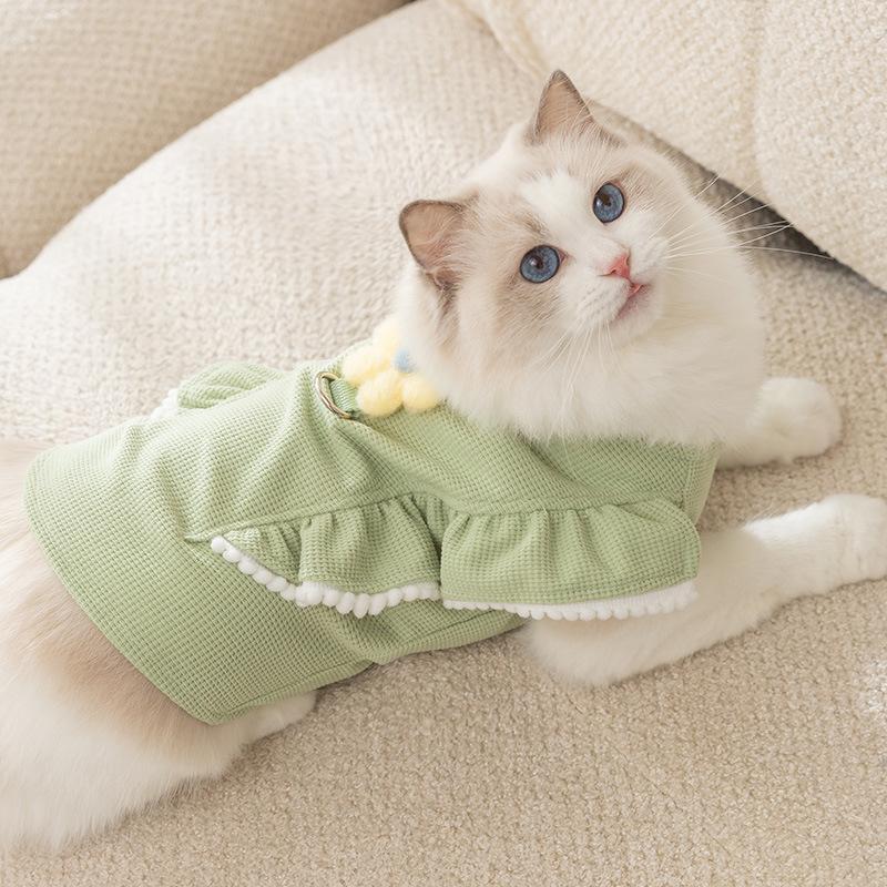 

New cat clothes autumn small flower three-dimensional flying sleeve two-legged clothes into kittens to prevent hair loss autumn warm pet clothing XS (recommended weight 1-1.5kg) джинсовий синього кольору