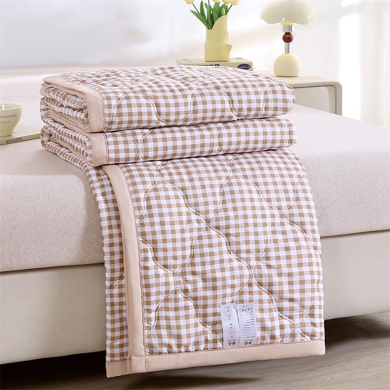 Comfortable Breathable Cotton Summer Quilt - Washable AC Quilt with Gift Box Packaging