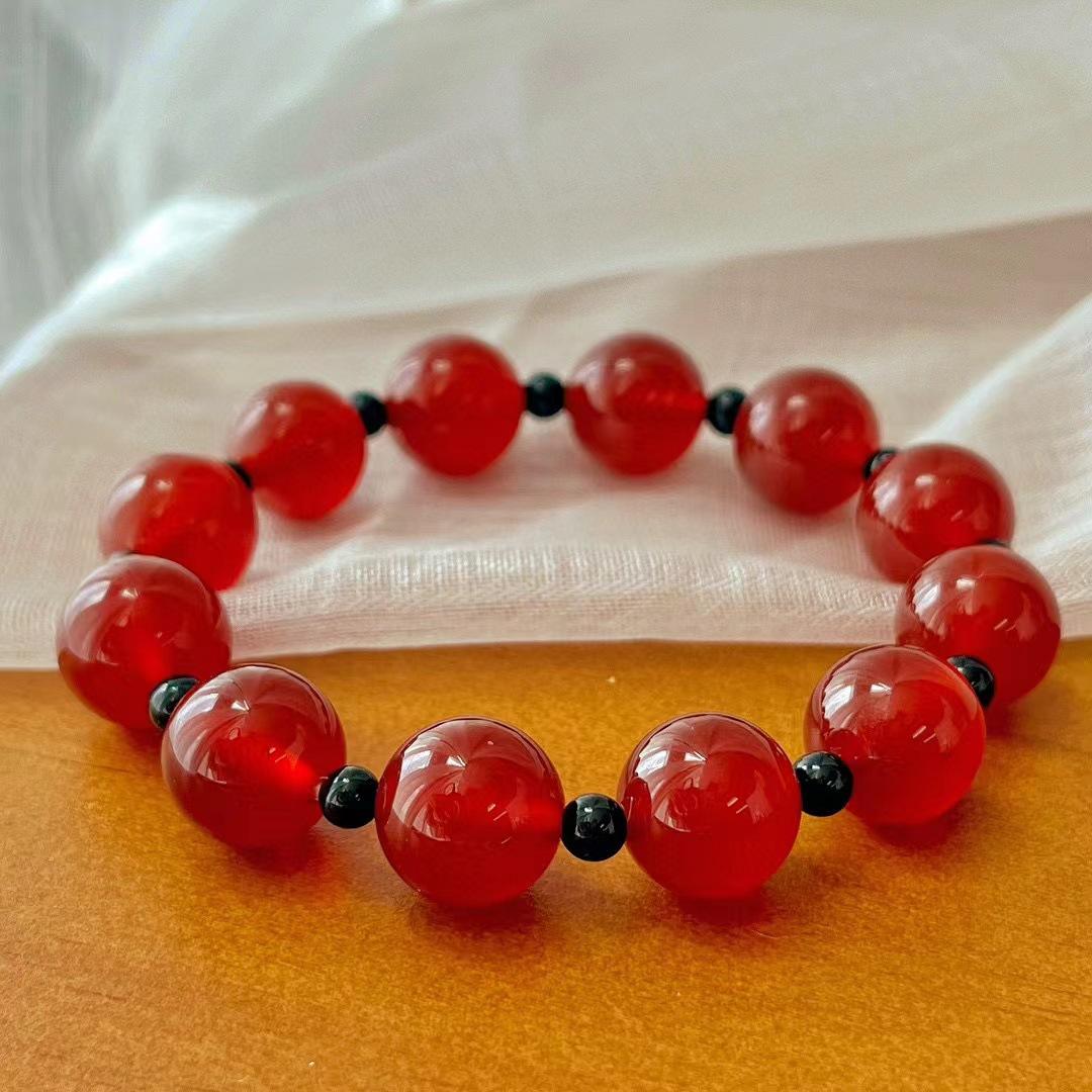 Retro Large High-End Natural Pigeon Blood Red Chalcedony Black Agate Gypsy Bracelet