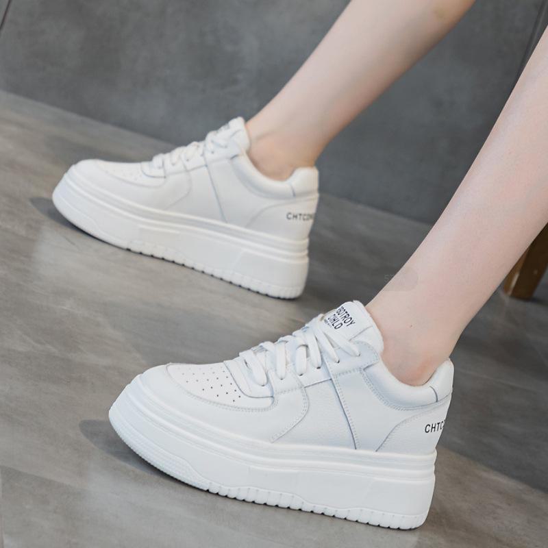 

Женские белые туфли на толстой платформе - коллекция осень/зима 2024 г. single; 40 белый