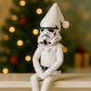 Stormtrooper på en trapp Julealvedukke Samleobjekt Inspirert Alvefigur Strømpestoppere til Jul Hjemmefestdekor