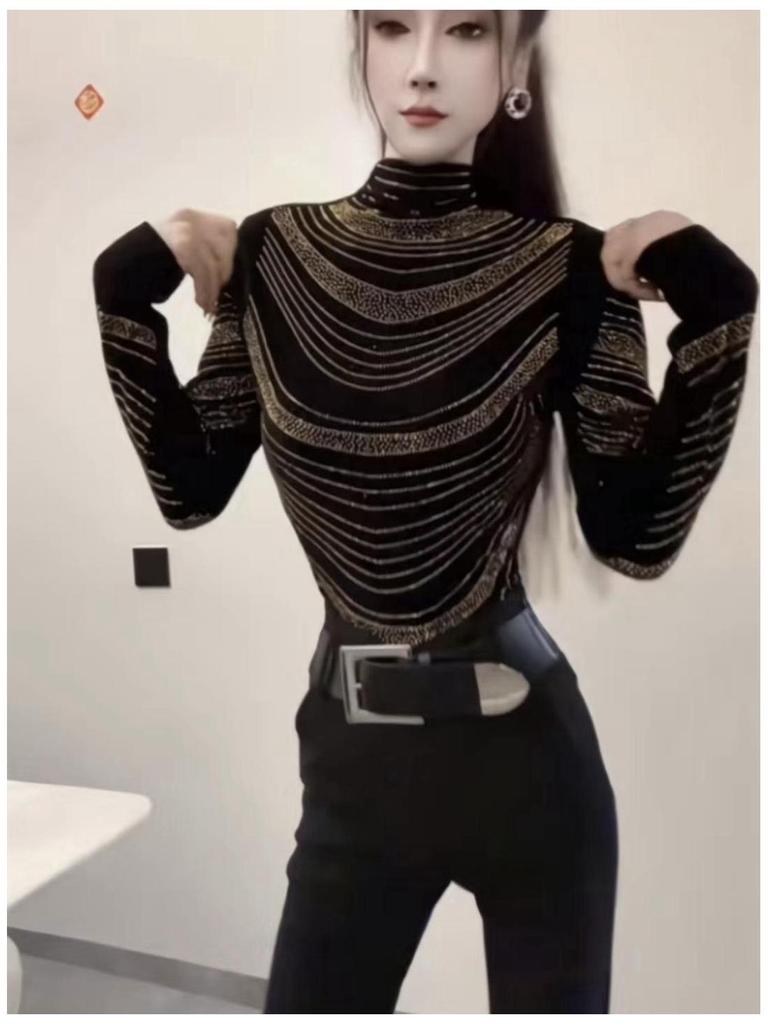 De Rong Women's High-Class Autumn Winter Half-High Collar Long Sleeve T-Shirt with Hot Drilling