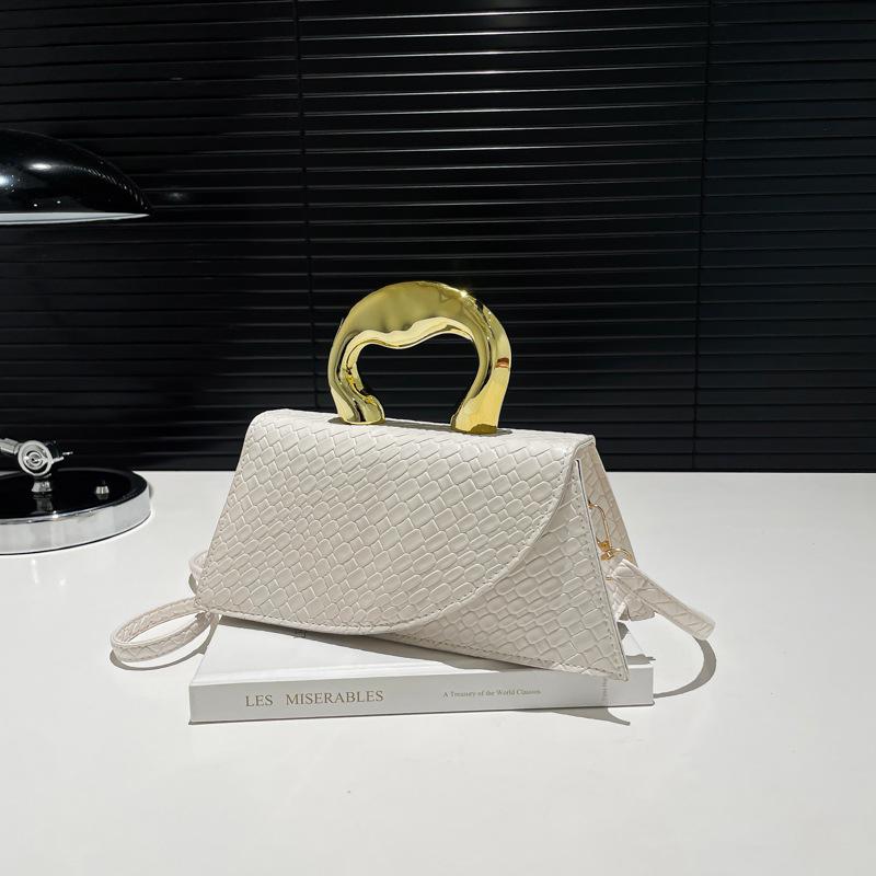 Korean version of fashion underarm handbag 2025 autumn new women's bag simple shoulder bag messenger bag casual women's bag