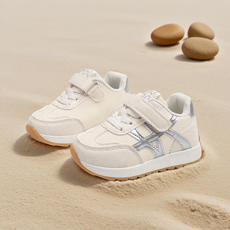 

New autumn children s shoes are breathable, lightweight, non-slip, with soft soles, suitable for toddlers, boys and girls, versatile sports and 16-20Take a photo with on срібний