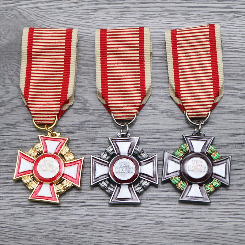 In Stock: Austro-Hungarian Order of Merit Cross & Emperor Franz Joseph Medal – Commemorative Pendant Accessories for Film and TV Props