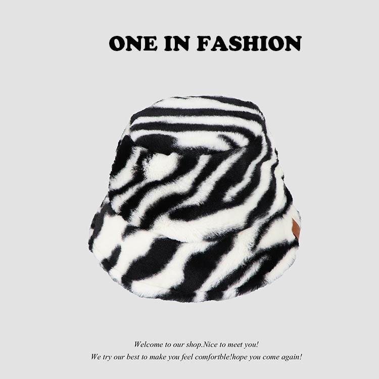 Fashionable Women's Vintage Korean Style Bucket Hat Zebra Leopard Print Plush Thickened Warm Versatile for Autumn Winter