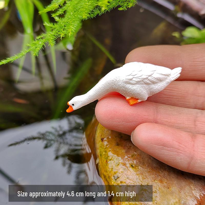 Mini Lotus Pond Micro Landscape Ornament – Rockery Fish Tank DIY Sand Table Bonsai Decoration