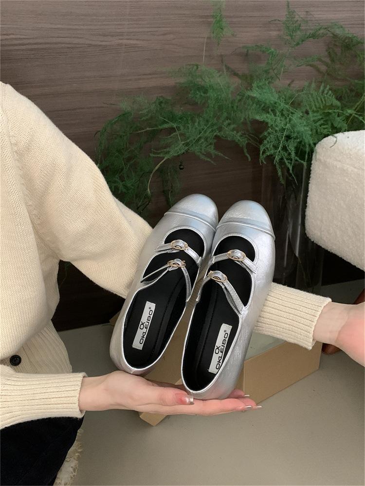 

French temperament thick heel light mouth single shoes women s shoes 2025 new autumn silver Mary Jane gentle evening shoes 39