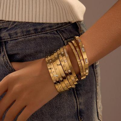 Bracciale in Acciaio al Titanio con Cuore di Zircone - Bracciale da Donna di Lusso in Acciaio Inossidabile Incastonato con Diamanti, Resistente allo Sbiadimento.